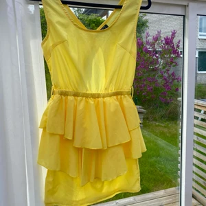 Klänning - Köparen står för frakt, kan även mötas i Stockholm🌸