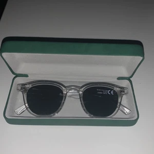 Montén m1v1 - Ett par helt nya oanvända Montén M1V1. Säljer för de satt inge bra för min huvud form. Kan inte lämna tillbaks för väntade för länge och de var endast 14 dagar retur rätt.