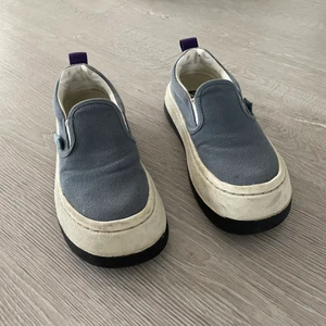 Eytys Venice - Blåa Eytys Venice i strl 38, begagnat skick (se bilder). Kan skicka fler bilder i meddelande 🌟😊 Frakt utanför köp i Plick - 99kr. 