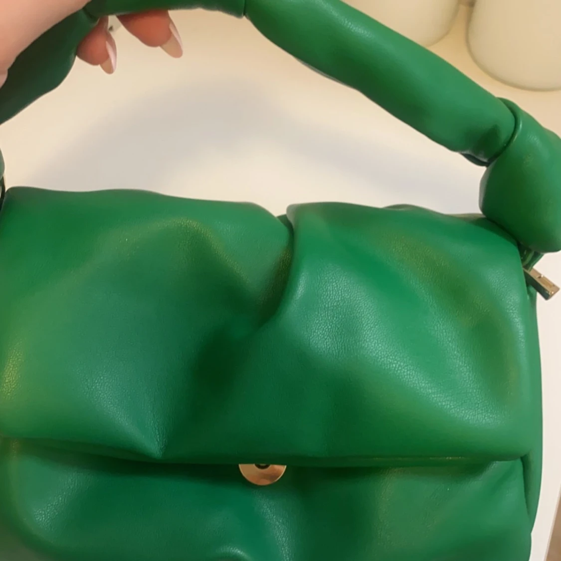 Trendig zara väska  - 90