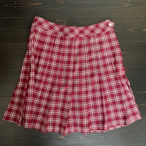 Skirt - Red skirt divided xs