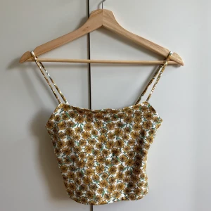 Linne - Kort linne från bikbok, aldrig använt