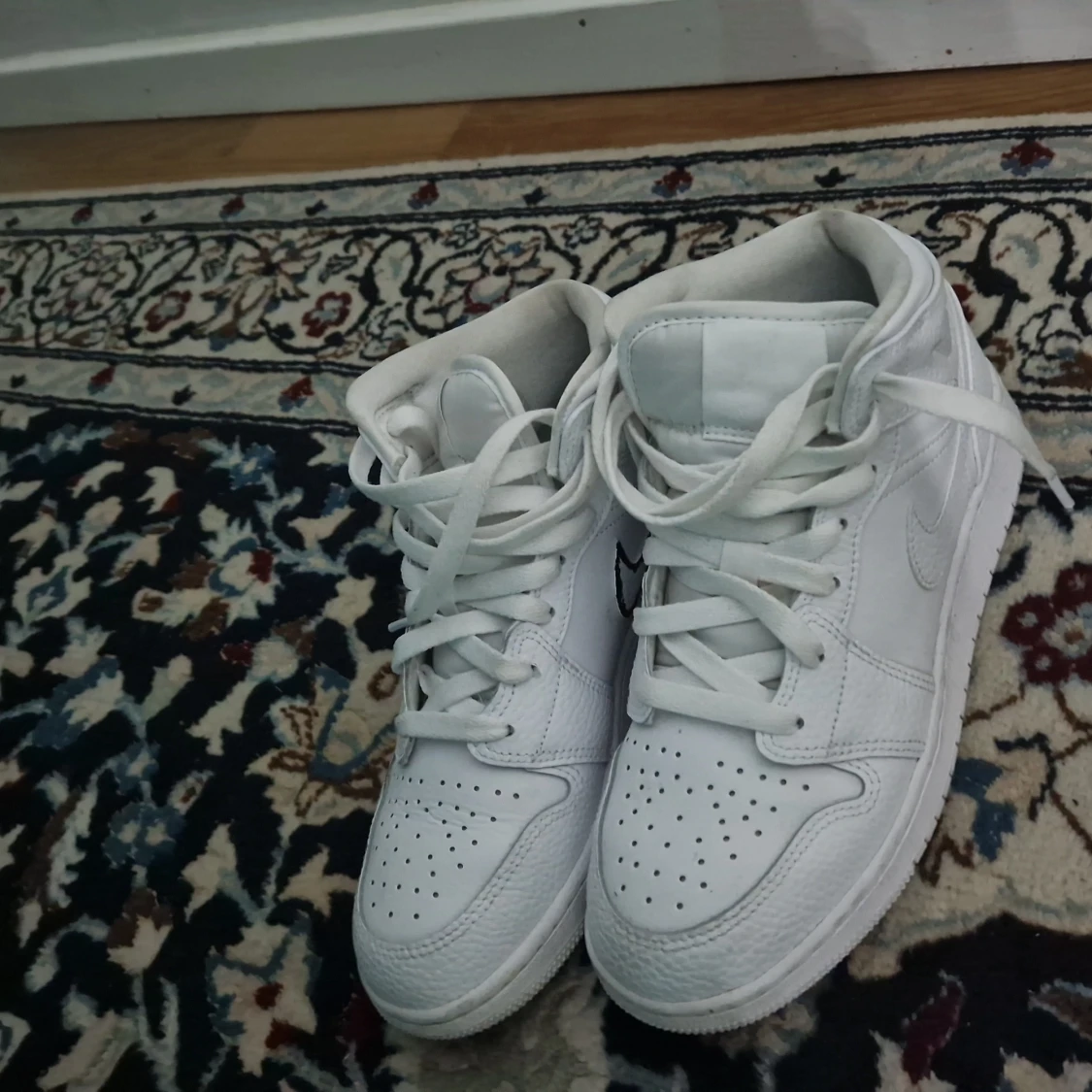 Jordan 1 vita mid  - 90