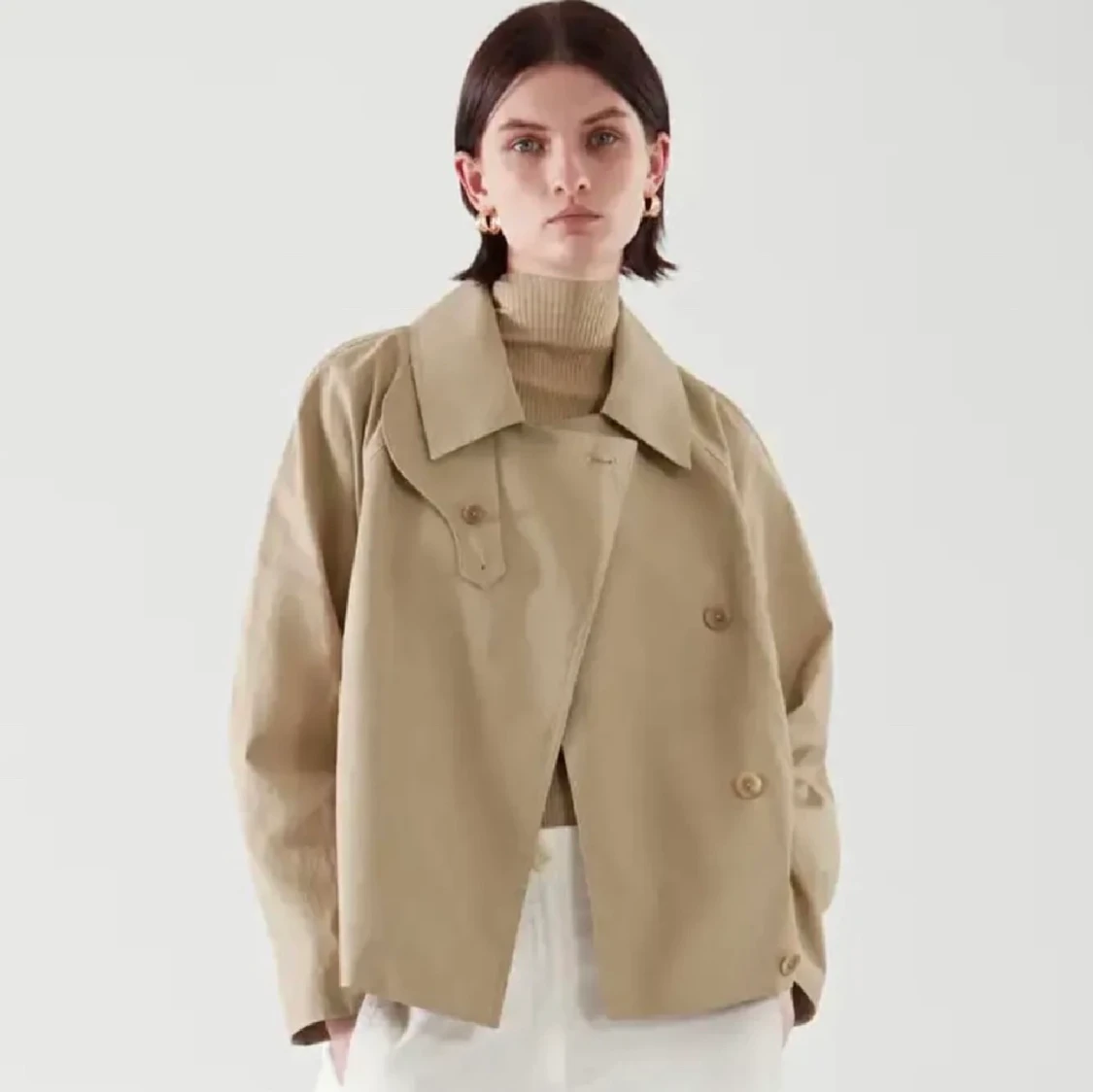 Kort trenchcoat från COS