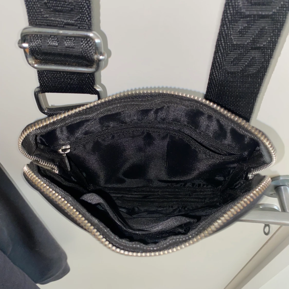 Hugo Boss axelväska - 91