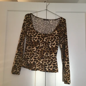 Leopard mönstrad tröja - Leopard mönstrad tröja från Shein i storlek S💕