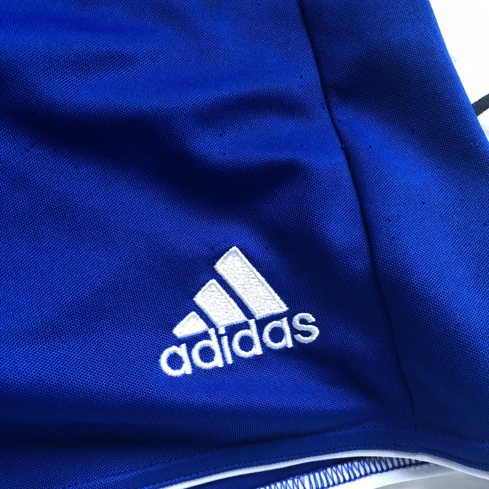 Bekväma snygga blå adidas shorts❤️. Shorts.