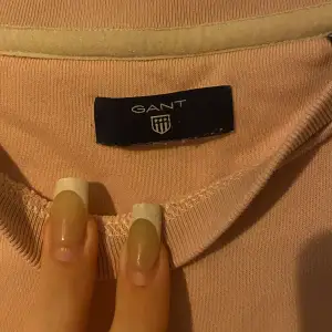 Super cute pink Gant , don’t think they sell it anymore. 