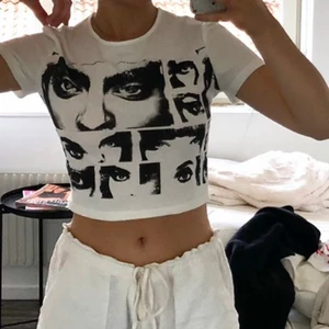 Topp - Säljer denna as coola tshirt från (jaded london)! Original pris 249💘