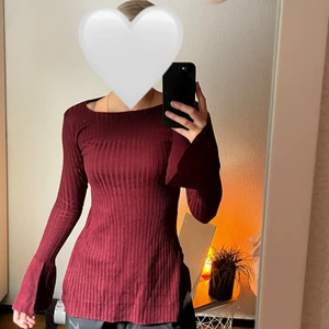 Tröja Nly - Inte använd många gånger, jättefin och jätteskön! Pris går att diskutera och frakt står köparen för!