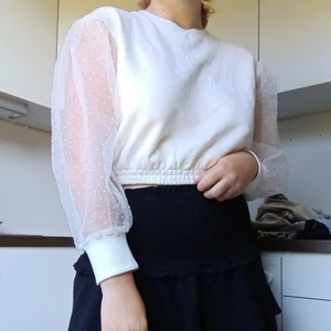 Fin tröja - Fin tröja med skönt material i lite tunnare armar. Aldrig använd.