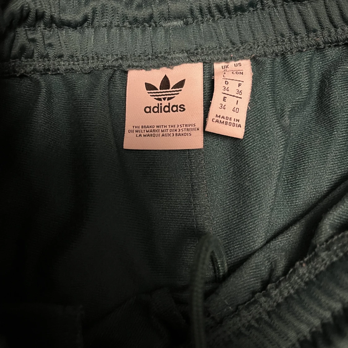 Adidas original gröna mjukisar  - 90