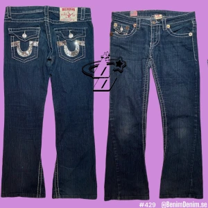 True Religion Jeans  - True Religion jeans Joey Super T💜 size on tag, 29W💜 Ytterben, 90cm💜 Innerben, 70cm💜 midja (rakt över), 40cm💜 (modell 155cm)