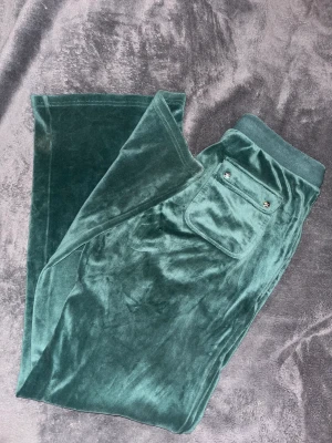 Juicy couture  - Fint skick förutom att metallen på snöret är borta