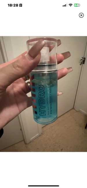 Milk setting spary oanvänd. Helt ny.  - Säljer milk setting spray, aldrig använd. Oanvänd. Helt ny.   Aldrig öppnad. Ligger sin kartong.   Säljer pga att kommer inte till användning.   Ny kostar 200 kr  Mitt pris 100 plus frakt  Tar emot Swish och posta  