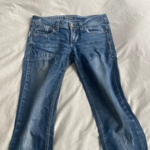 Lågmidjade only jeans  - Sååå snygga lågmidjade jeans från only 💕 straight men lite utsvängda 
