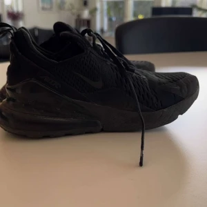 Nike 270c - Super snygga skor Knappt använda 
