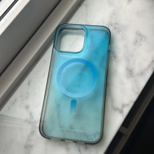 Skal  - Blå genomskinlig skal med magnet på, till iPhone 14 PRO Max skal 