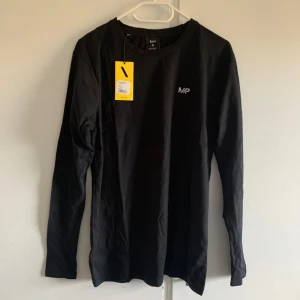 My protein tshirt - Helt ny långärmad T-shirt från My protein. Aldrig använd. Orginalförpakning följer med. Storlek S