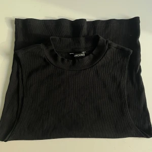 Fint linne - Fint turtleneck linne från monki, använd en gång! 