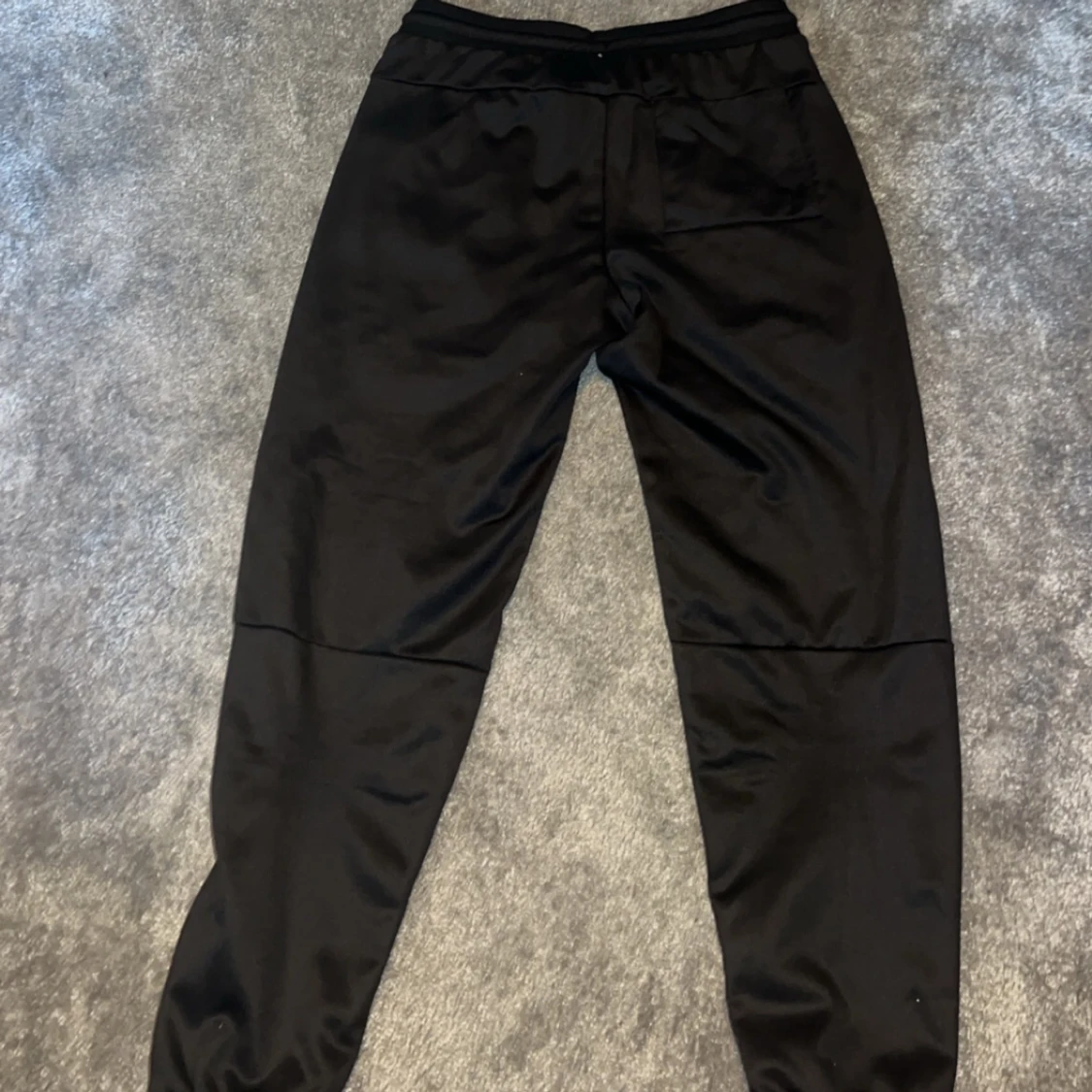 Svarta mjukisbyxor från EA7 - 90