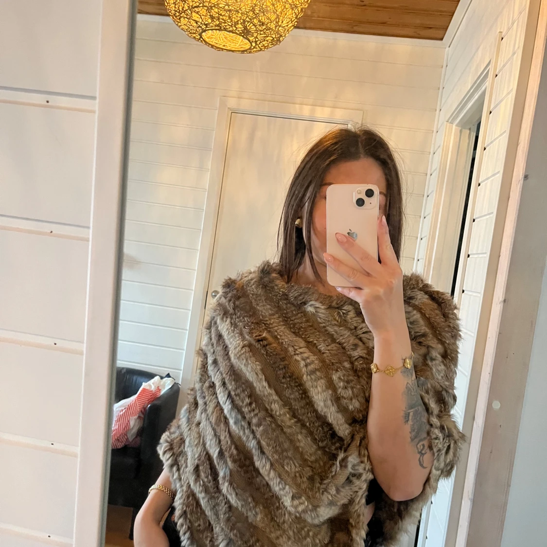 Brun pälsponcho - 90