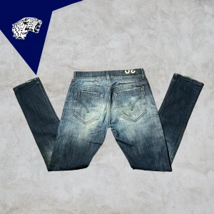 DONDUP GEORGE - Feta Dondup George | Skick: 8,5/10 | Strl: W30 | Modellen är 180cm | Hör av dig om du undrar någonting!