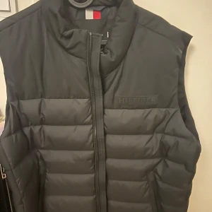 Väst - helt ny väst 