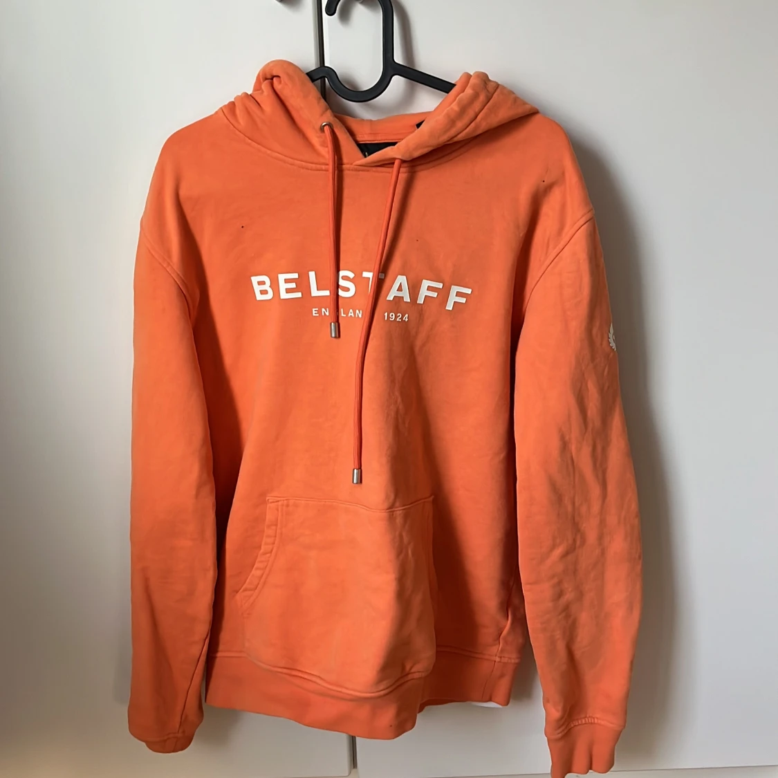 Orange hoodie från Belstaff