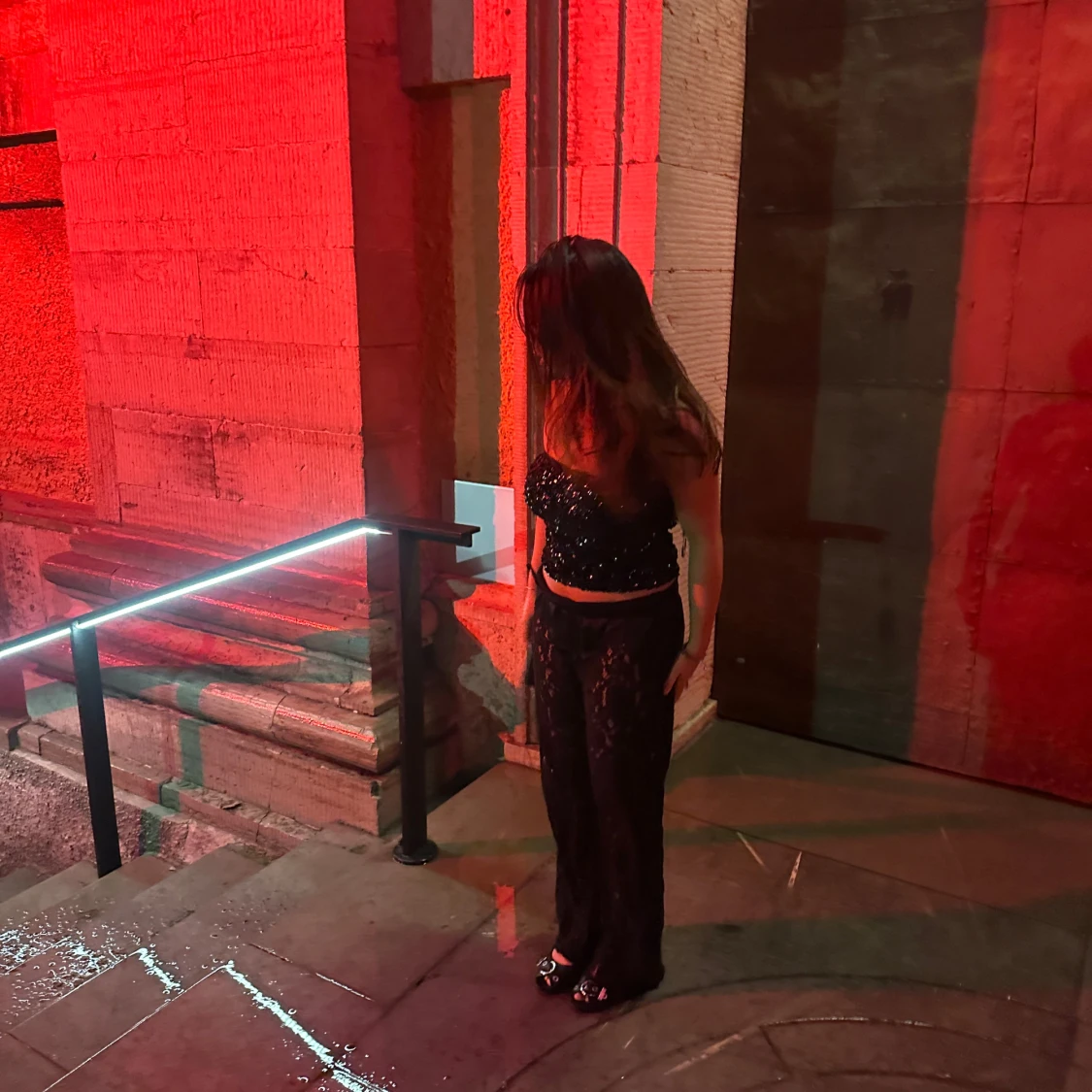 Svart paljettprydd tubtopp