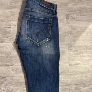 Dondup jeans  - Riktigt snygga Dondup jeans, storlek 30! Som nya! hör av dig vid övriga frågor 