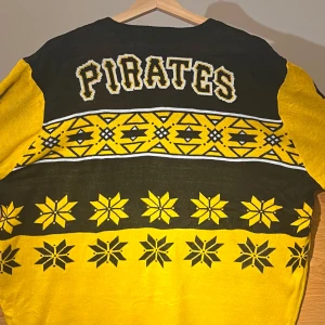  Pirates - Iconic Pittsburgh Pirates Hoodie -  Pirates - Iconic Pittsburgh Pirates Hoodie