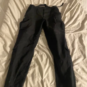 Corteiz Cargos - Sköna cargos från Corteiz me en svart logga för en lite mer lowkey look