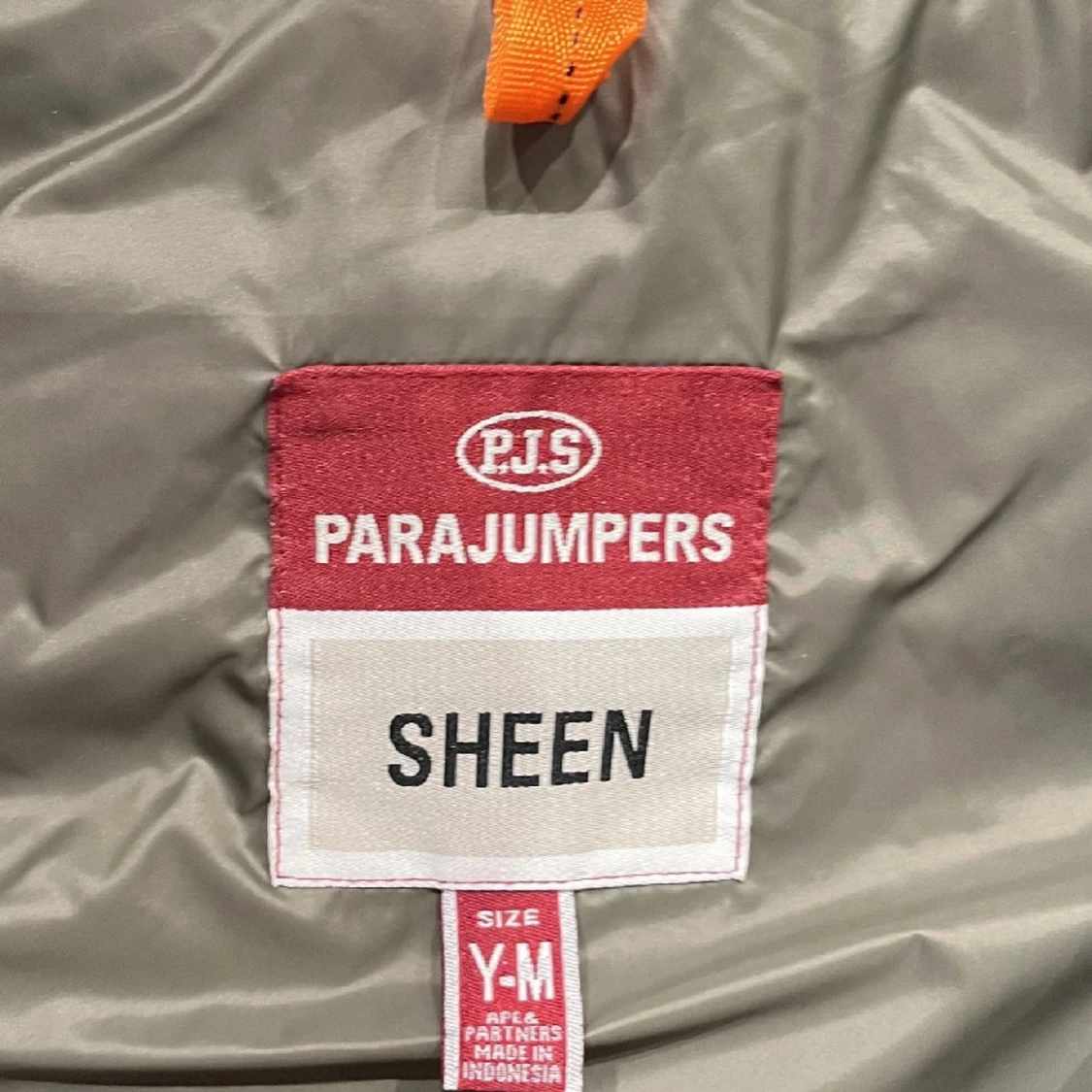 Svart dunväst från Parajumpers - 91