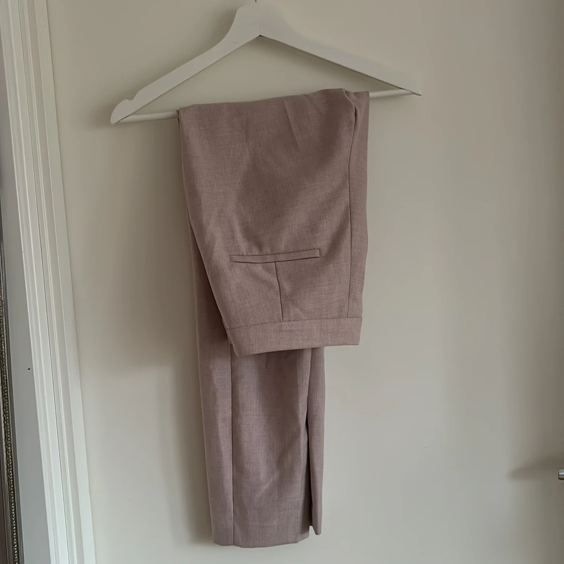 Rosa kostymbyxor - 90