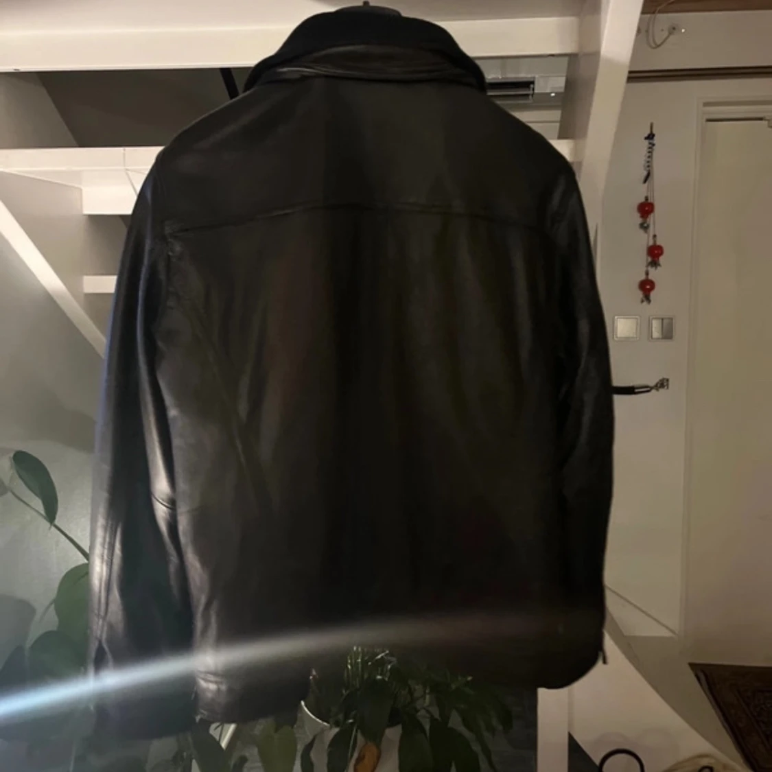 Svart skinnjacka - 90