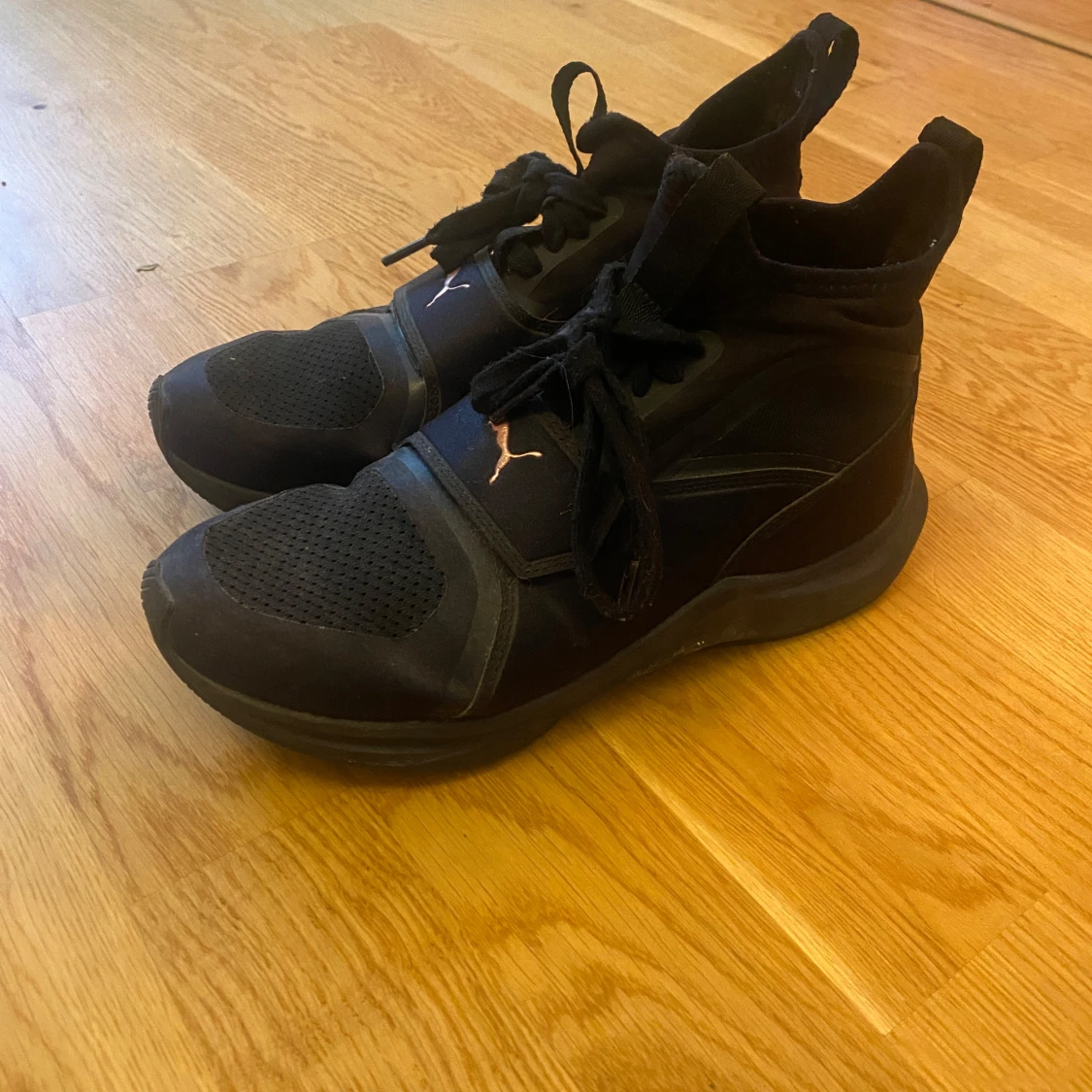 Svarta sneakers från Puma