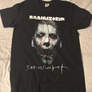 Svart Rammstein t-shirt - Rammstein tshirt. Storlek S