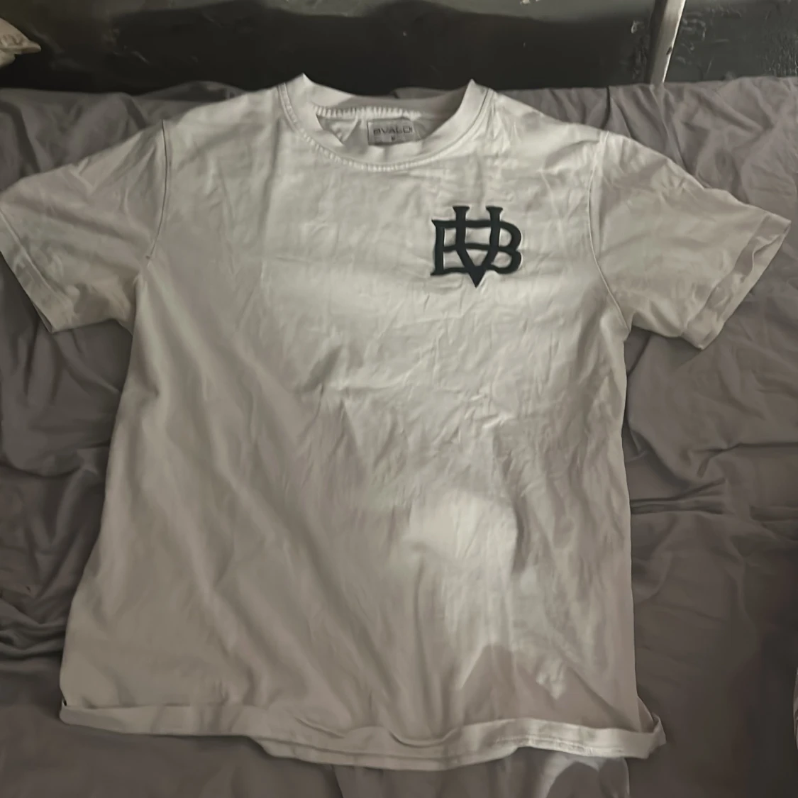 Vit t-shirt från Bvaldi