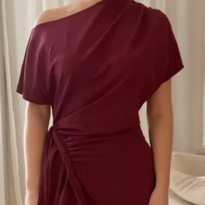 Klänning  - Perfekt till jul, nypris 519kr aldrig använd prislapp kvar