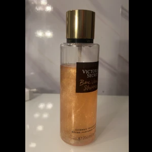 Victoria's Secret Bare Vanilla Shimmer - 250 ML🌸