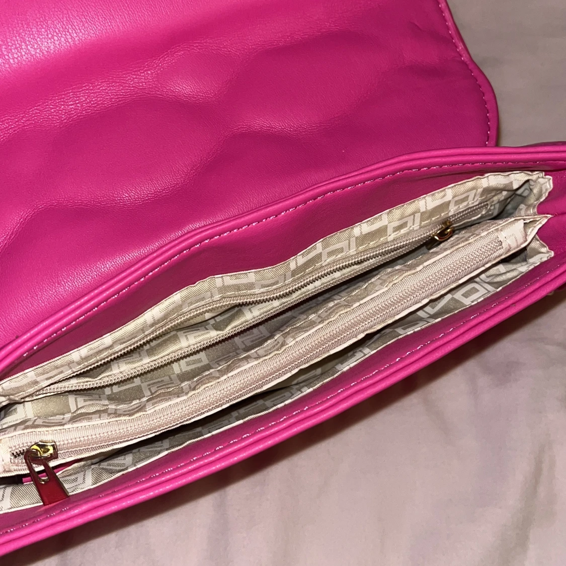 Rosa quiltad axelväska - 90