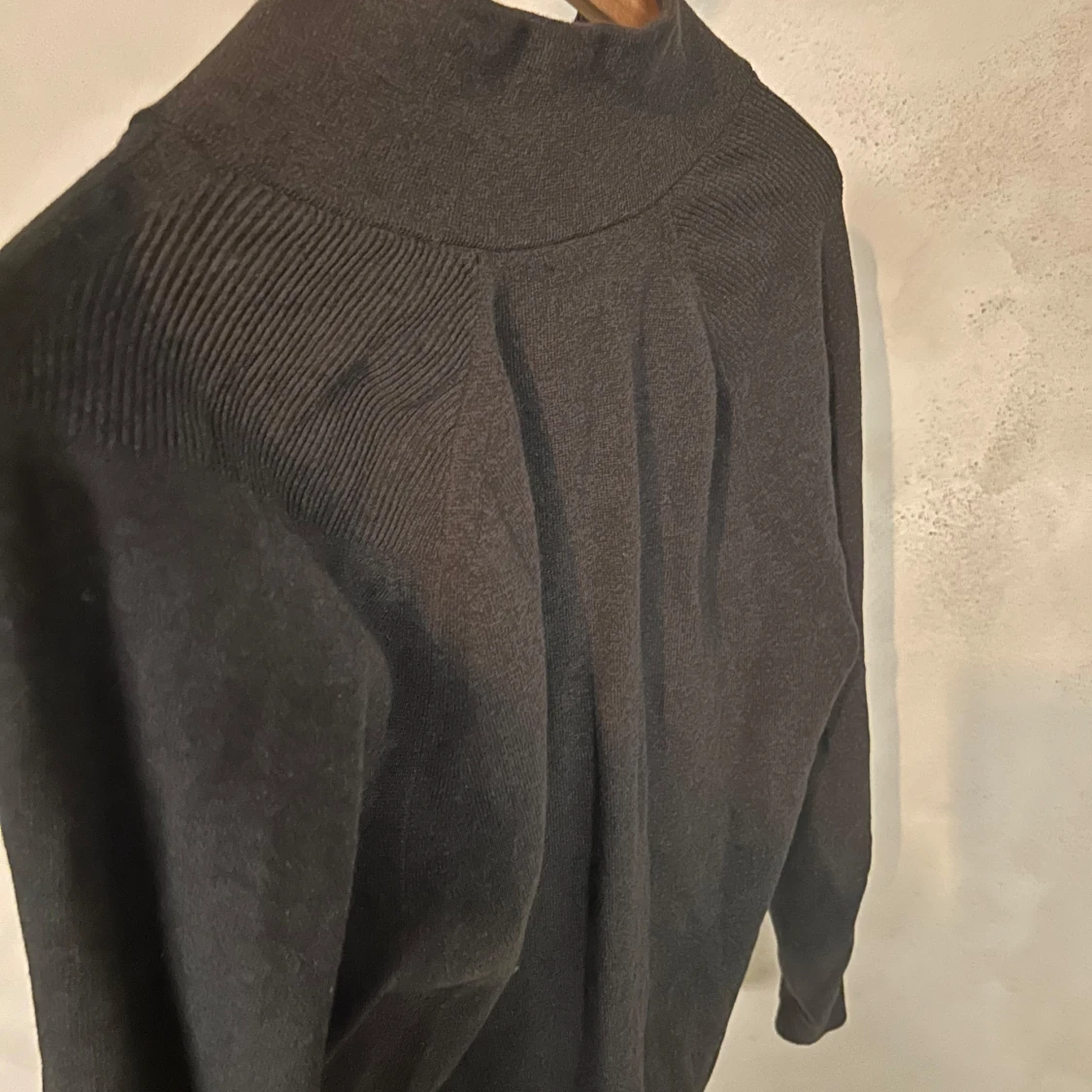 Grå tröja från Massimo Dutti - 1