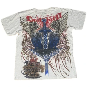 Tvär fet Vit t-shirt Last Hold - Cool vit t-shirt från Last hold 100% bomull