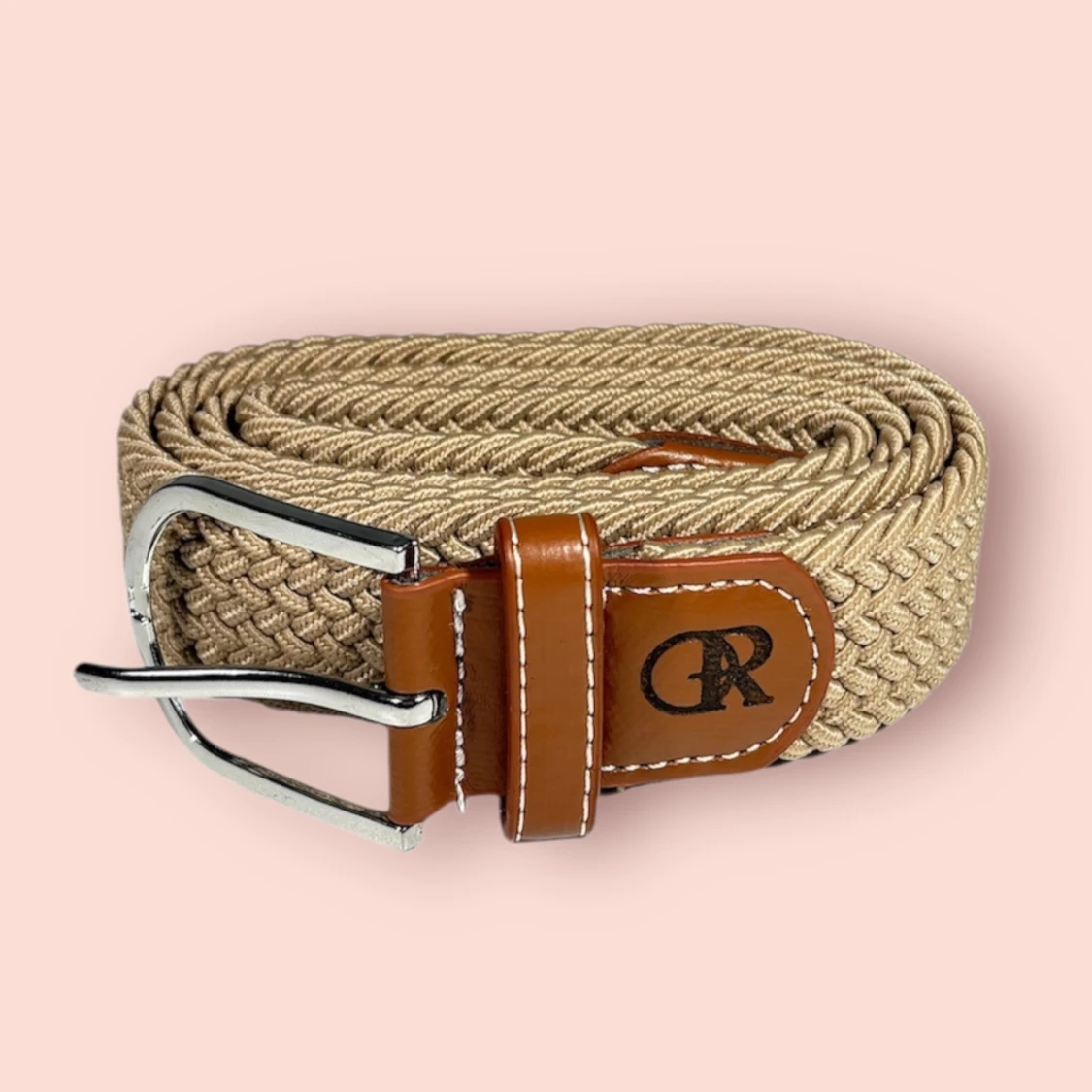 Beige flätat bälte med läder- fäste