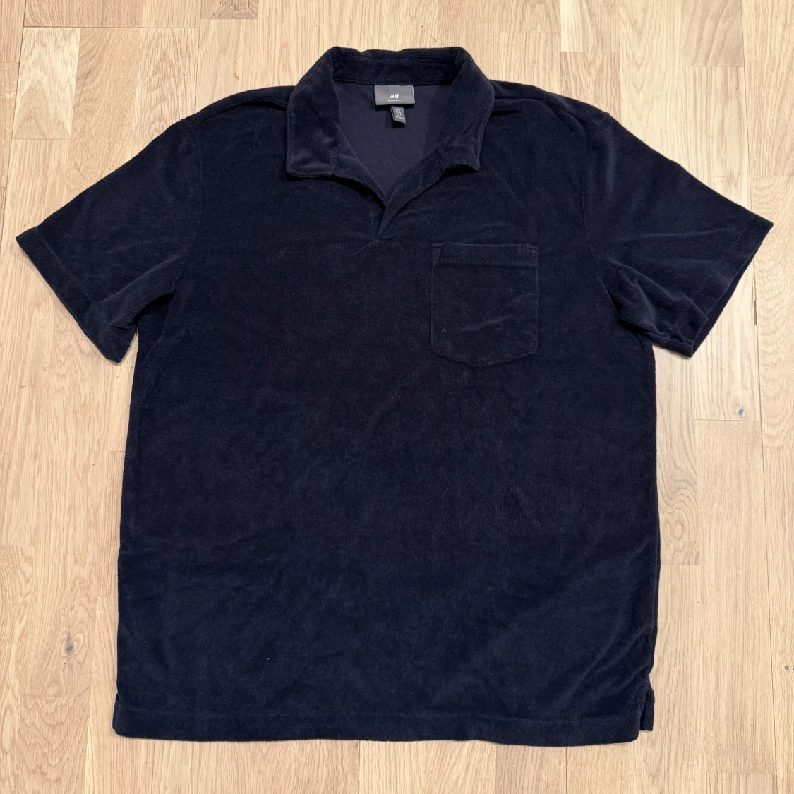 Mörkblå frotté t-shirt med krage