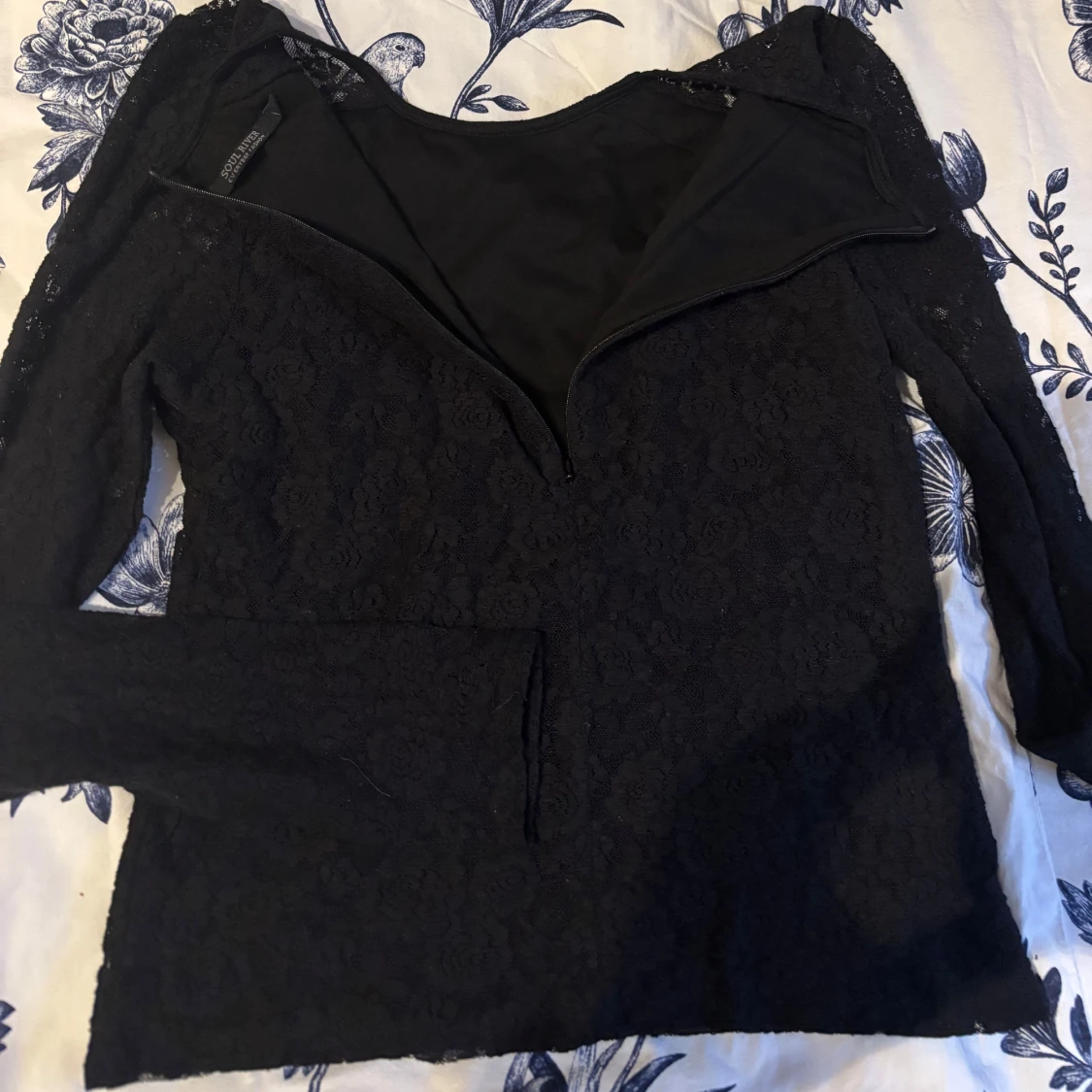 Svart spetsblus - 1