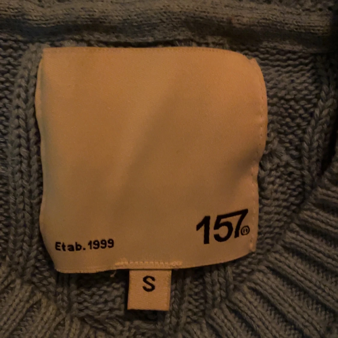 Blå stickad tröja från 157 - 1