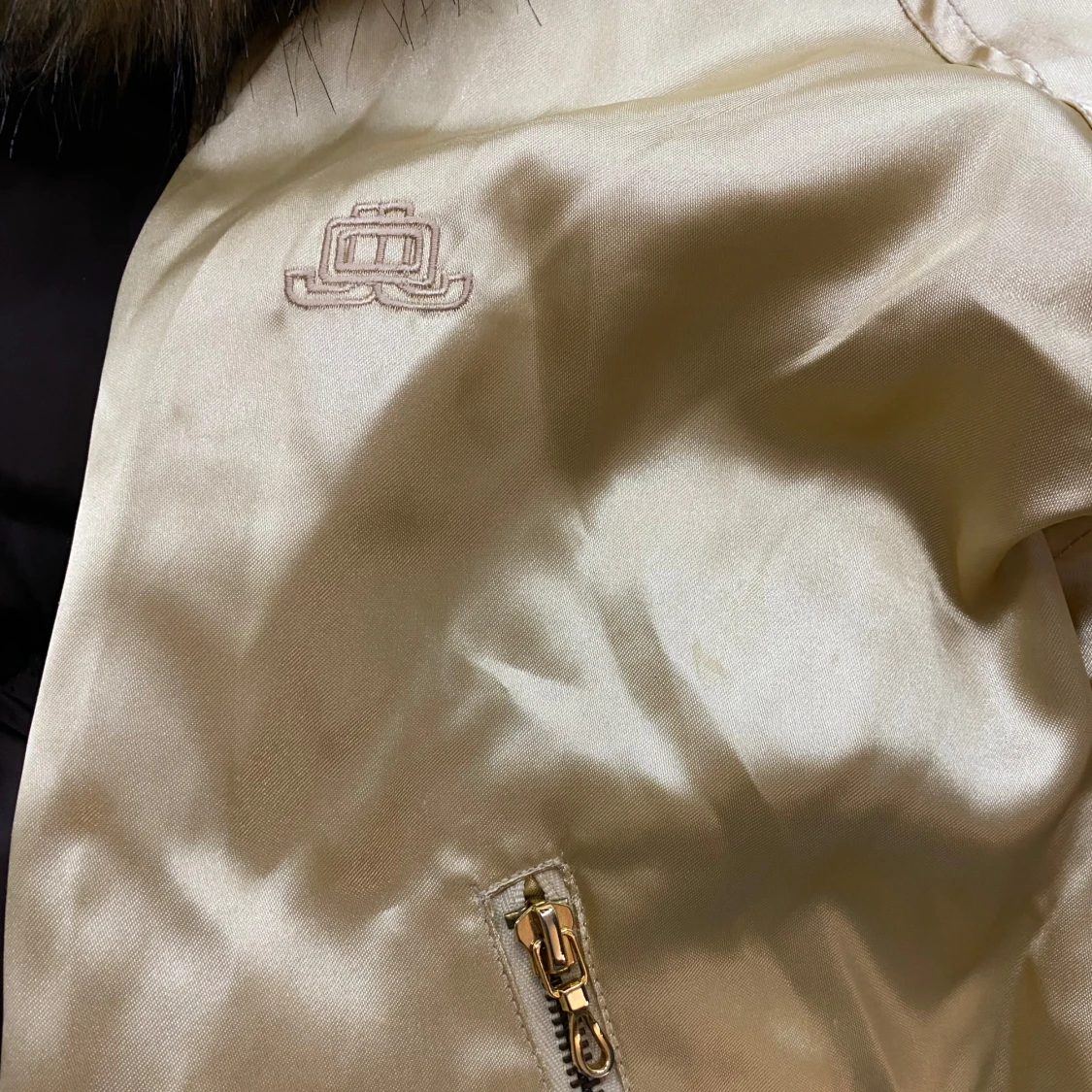 2000s brun /guld pufferjacka med pälskrage🤎 - 3