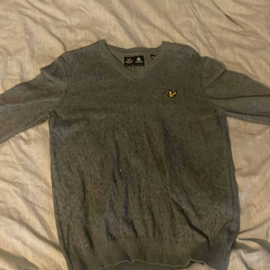 Grå tröja från Lyle & Scott